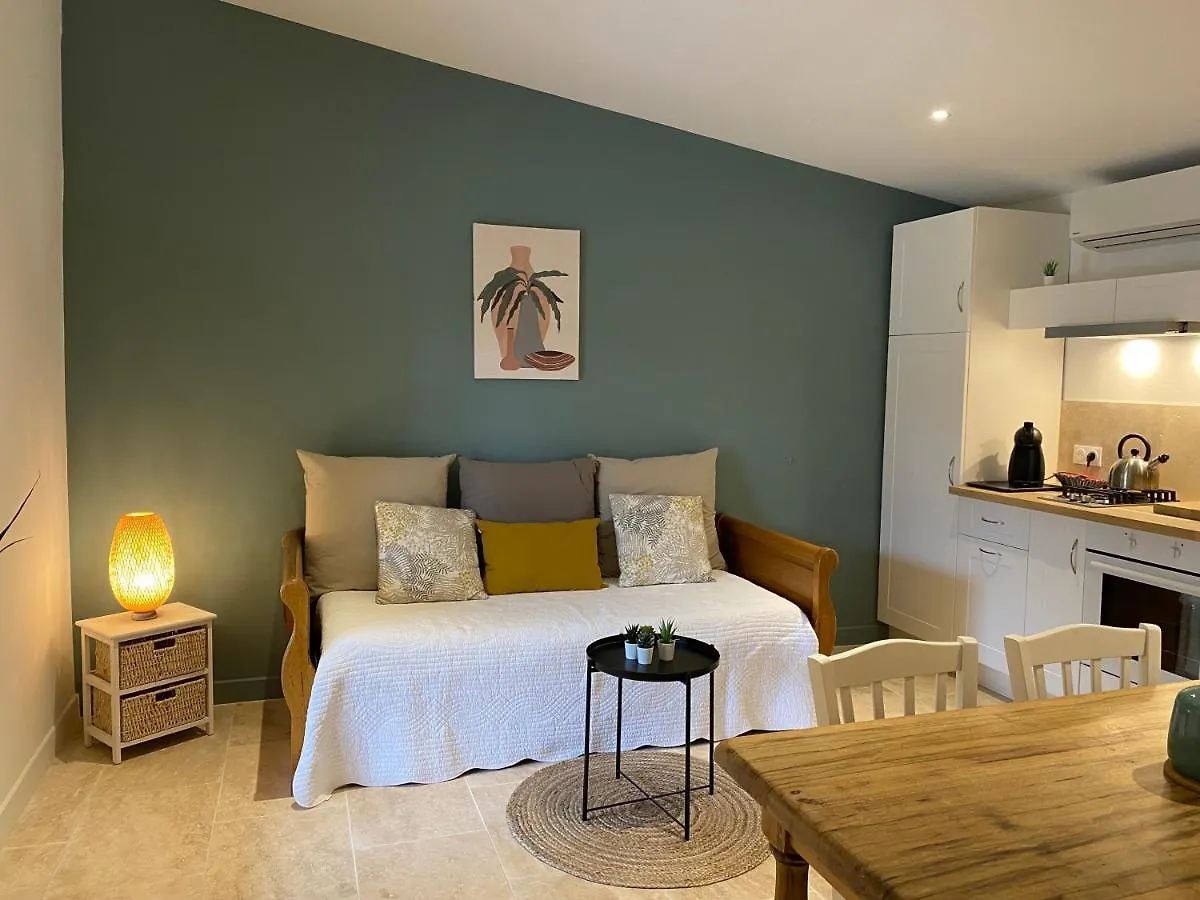 Domaine Du Mas Foucray Aparthotel Les Baux-de-Provence 0*,