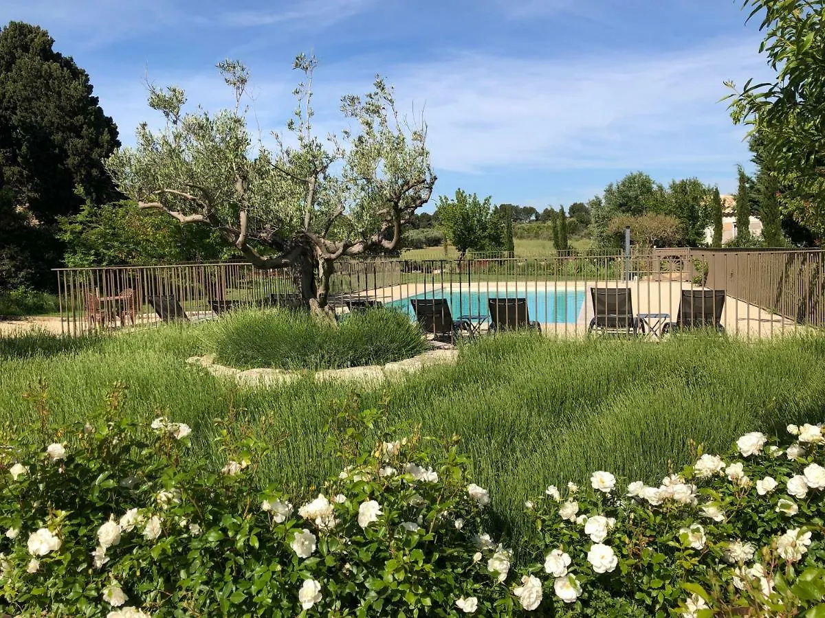 Domaine Du Mas Foucray Aparthotel Les Baux-de-Provence 0*,